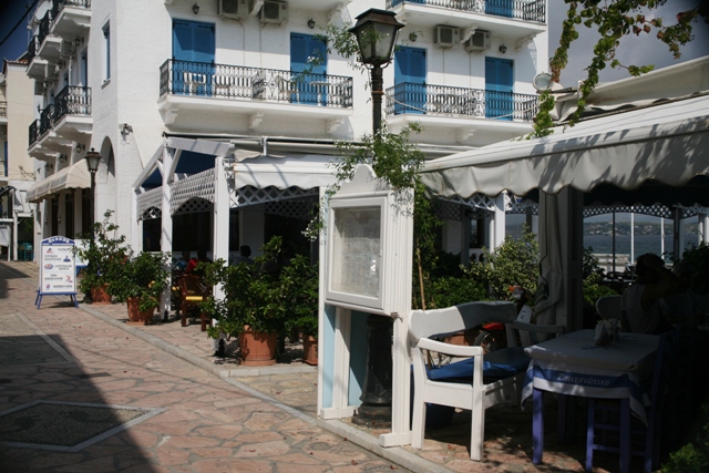 Spetses Island - After shopping - have a coffee or cold beer
